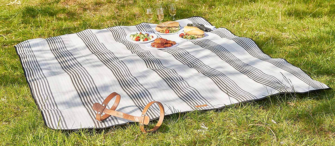 large padded picnic blanket