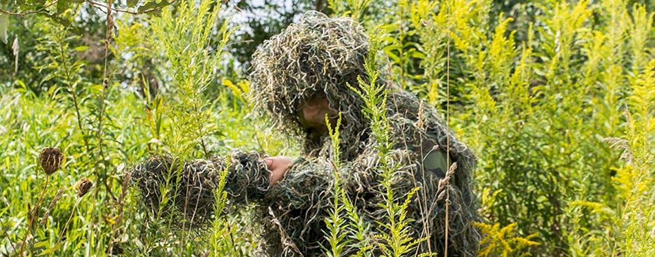 Best Ghillie Suits In 2022 [Buying Guide] – Gear Hungry