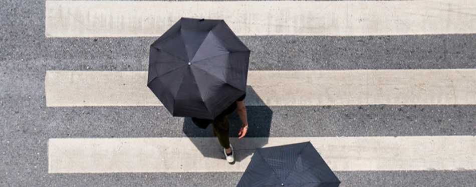 Best Umbrellas In 2022 [Buying Guide] – Gear Hungry