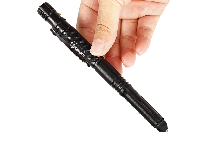 https://www.gearhungry.com/wp-content/uploads/2022/01/the-atomic-bear-self-defense-tactical-pen.jpg