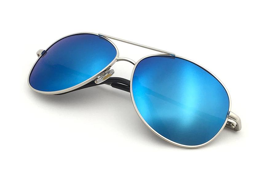 Best Blue Lens Sunglasses For Men 2022 [Buying Guide] Gear Hungry