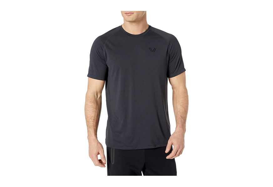 Best Mens Workout Shirts In 2022 [Buying Guide] – Gear Hungry