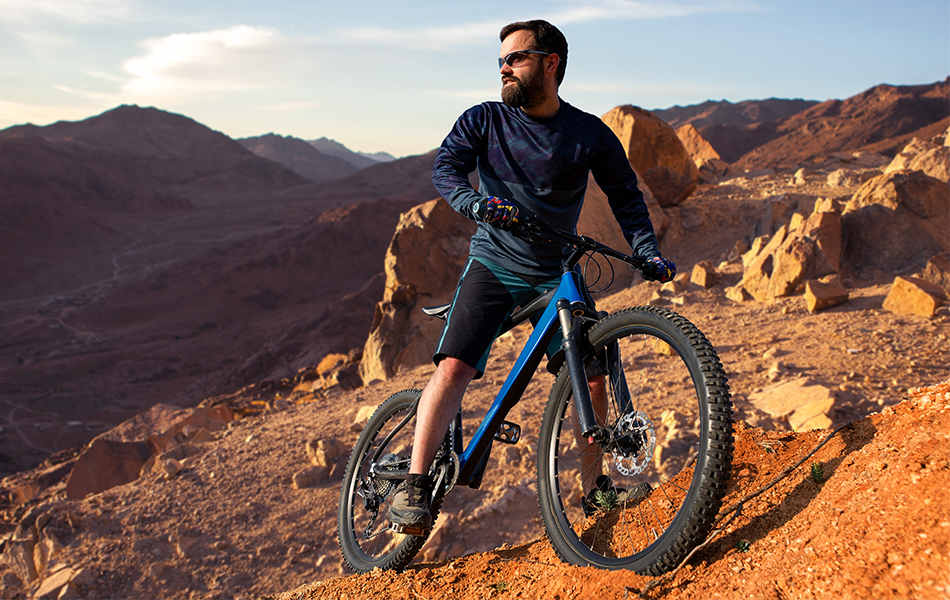 We Love These 6 Men's Mountain Biking Jerseys