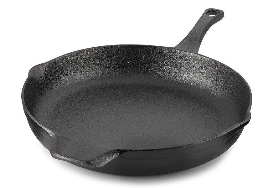 https://www.gearhungry.com/wp-content/uploads/2022/09/calphalon-pre-seasoned-cast-iron-cookware-skillet.jpg