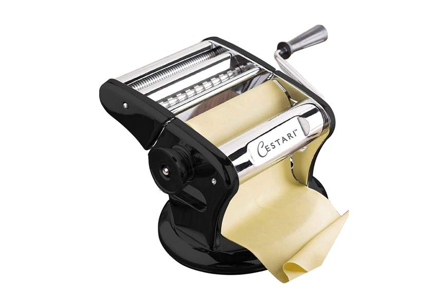 10 Best Pasta Makers: Your Buyer's Guide (2022)