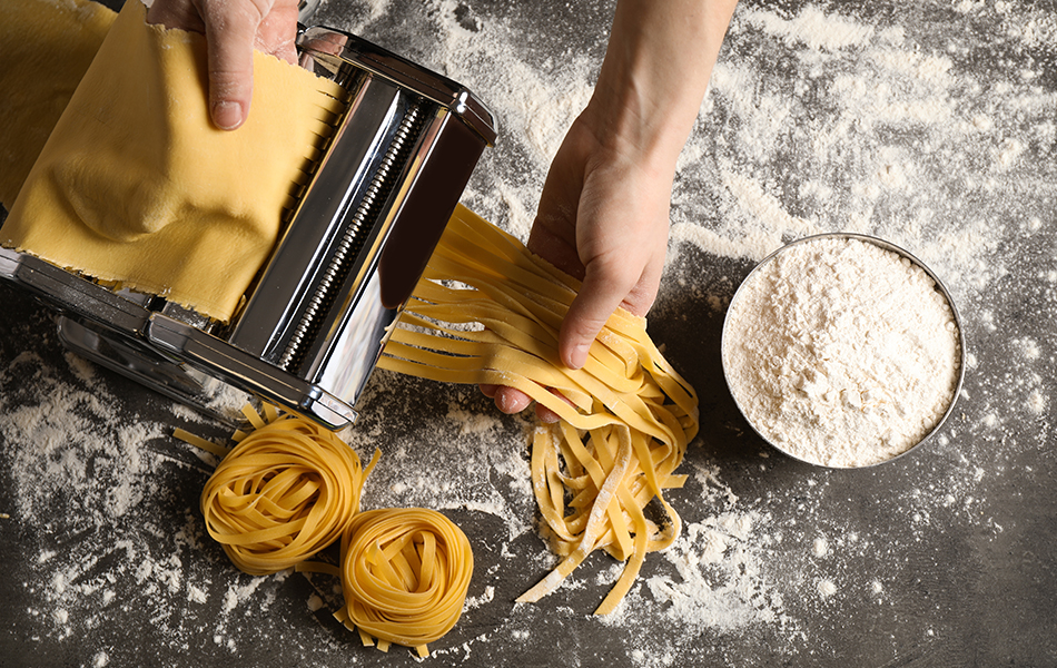 10 Best Pasta Makers: Your Buyer's Guide (2022)
