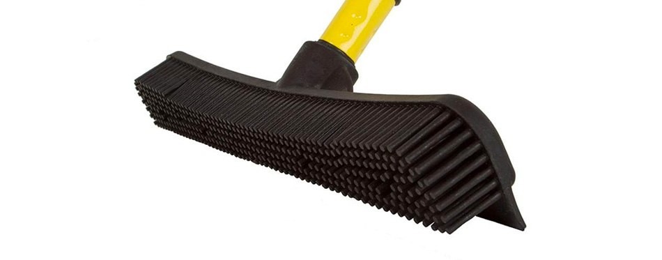 Best Carpet Rakes In 2022 Buying Guide Gear Hungry   Evriholder Sw 250i Amz 6 Fur Remover Broom With Squeegee2 6r6u7qpooqvbmqydeht0o30ryd5rrr9a5m7y4zt54we 