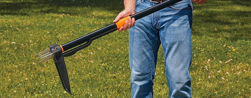 Best Weeding Tools In 2022 [Buying Guide] – Gear Hungry