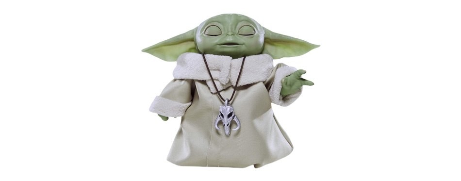 little yoda mandalorian toy